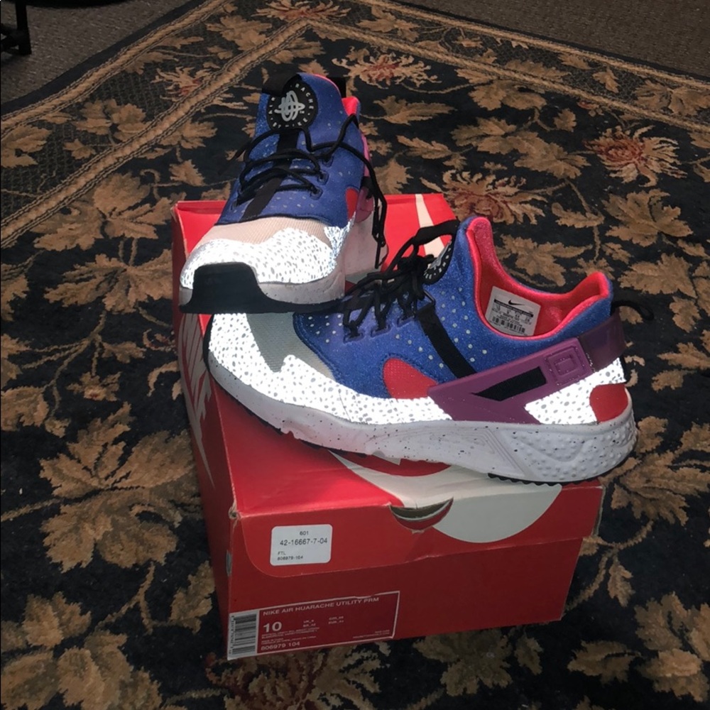 Men’s Nike Huarache Utility PRM Size 10